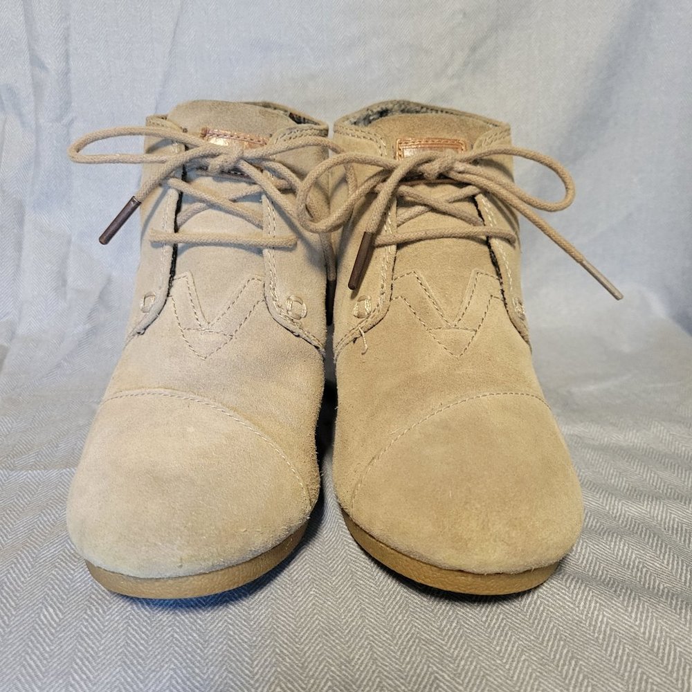TOMS Lace-Up Wedge Ankle Bootie Size 6